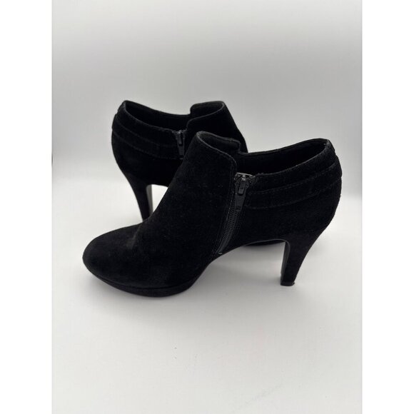 Clarks Womens Black Suede Heeled Ankle Boots Size 7 With Gold Buckle & Zipper Cl - Picture 5 of 6